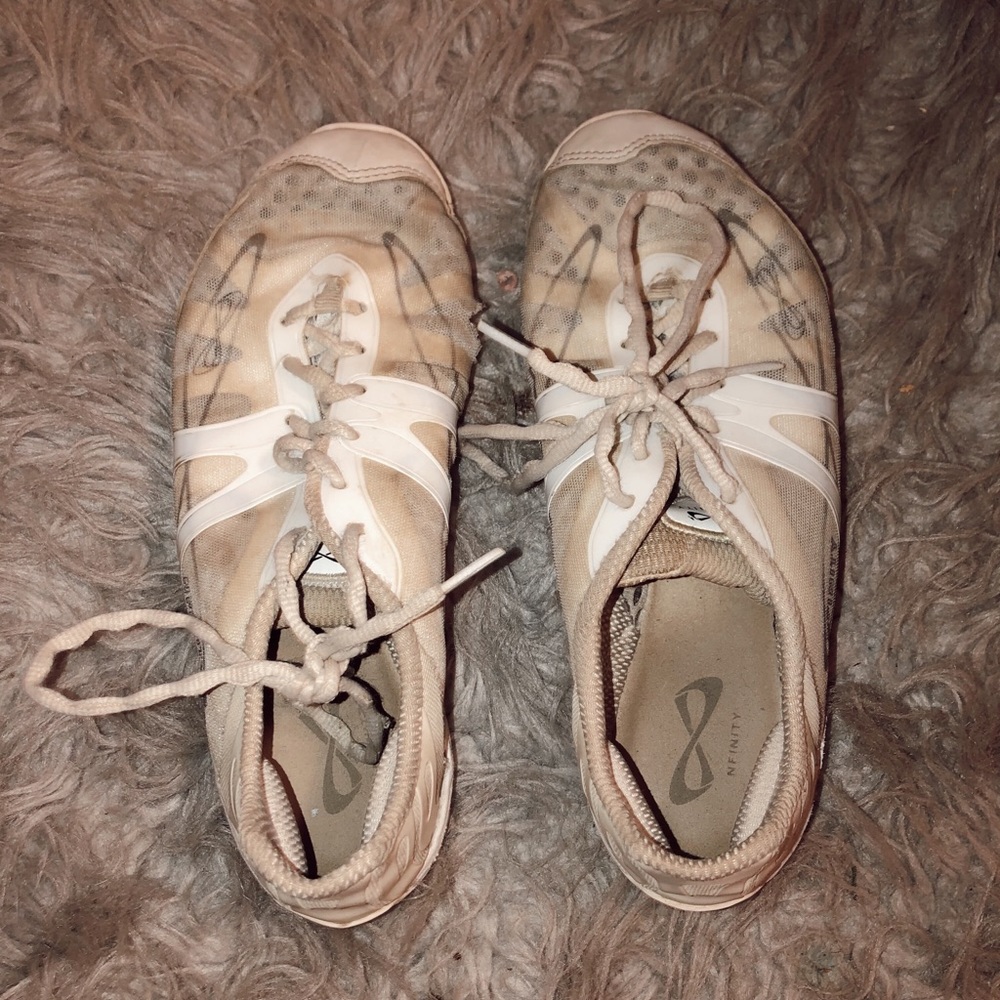 Nfinity Vengence cheer shoes